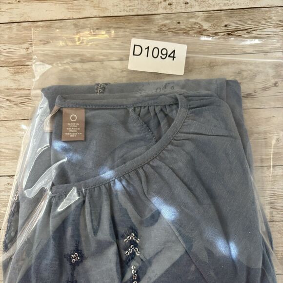 Chicos Embroidered Top Small Boho Beachy Bell Sleeve Keyhole Sequin Shirt Size 0 - Picture 8 of 8